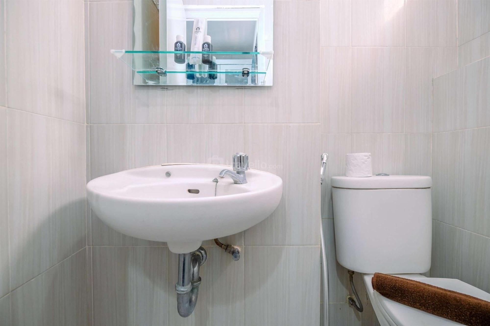 Apartment Good And Homey At Kebagusan By Travelio Jakarta